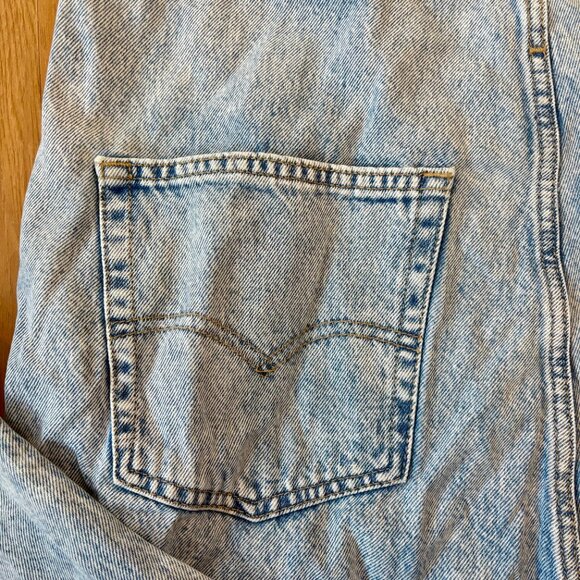 Levi’s Light Wash Denim Overalls – Women’s Large - Picture 7 of 12